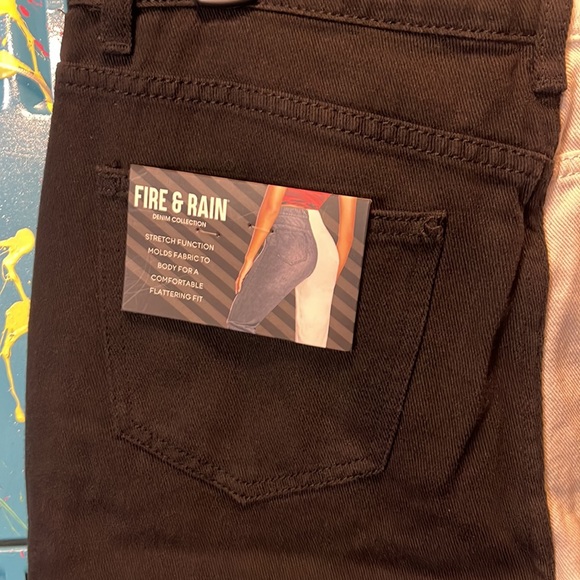 Fire & Rain Denim. NWT High Rise Ankle. NWT10 - Picture 5 of 14